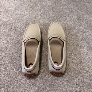 Rothy’s Women’s Beige Slip-On Driving Loafers
